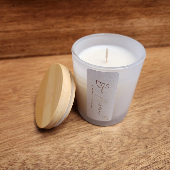 Manuka Honey scented beeswax candle