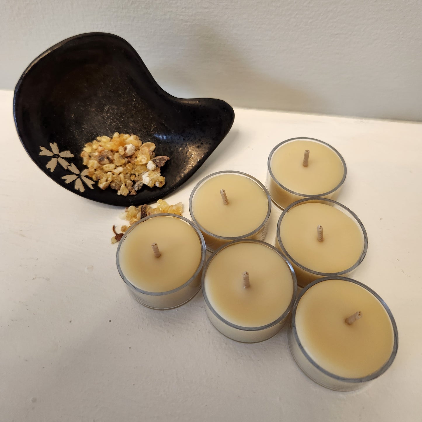 Frankincense scented Beeswax tealight candles