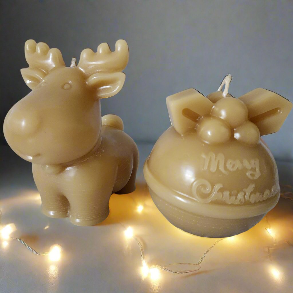 Beeswax Bell & Reindeer Christmas novelty candle set