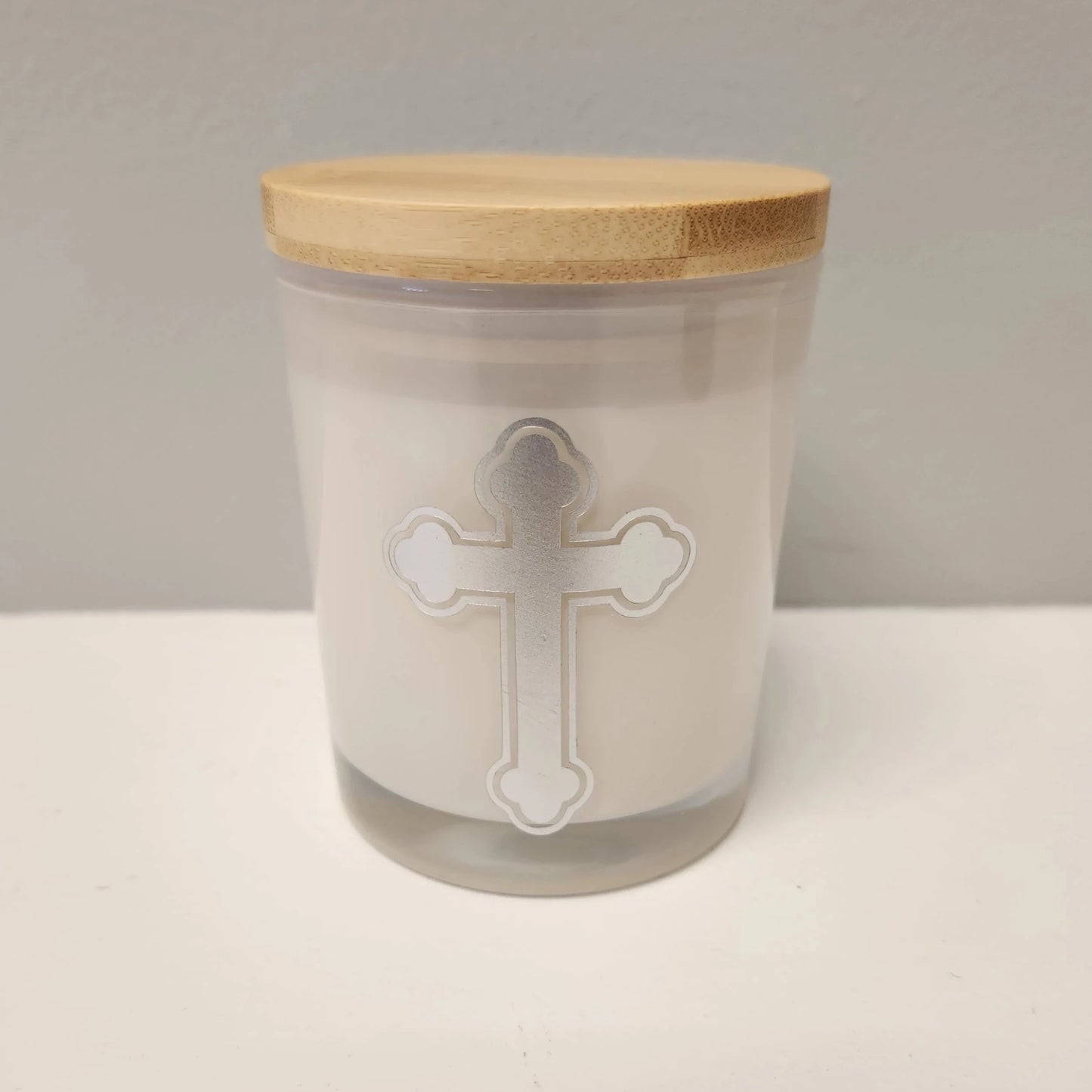 Livani - Frankincense scented beeswax candle