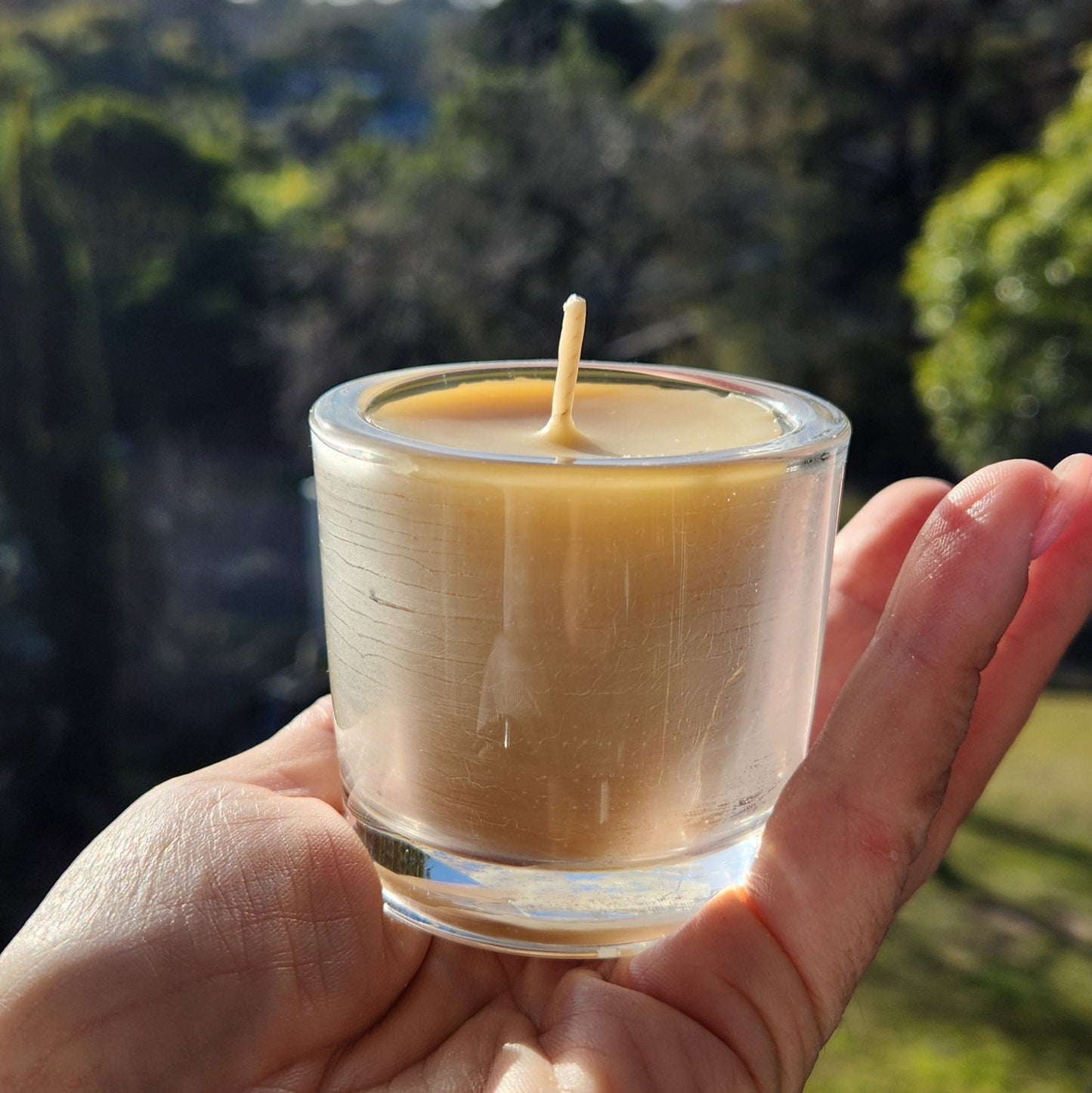 Frankincense scented beeswax mini pot candle