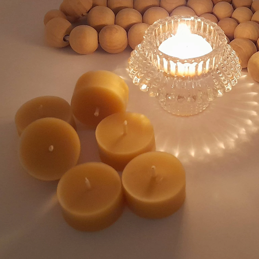 10 Beeswax tealight refills with 2 glass holders