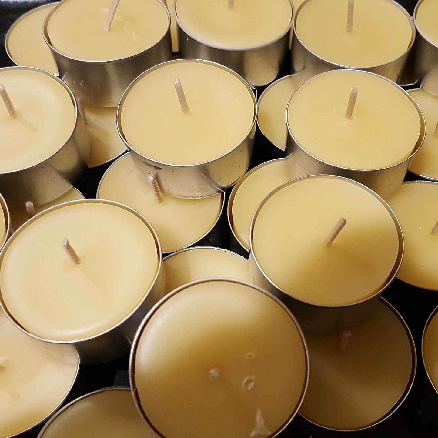 Beeswax Tealights candles aluminum cup | 6 - 7 hour burn
