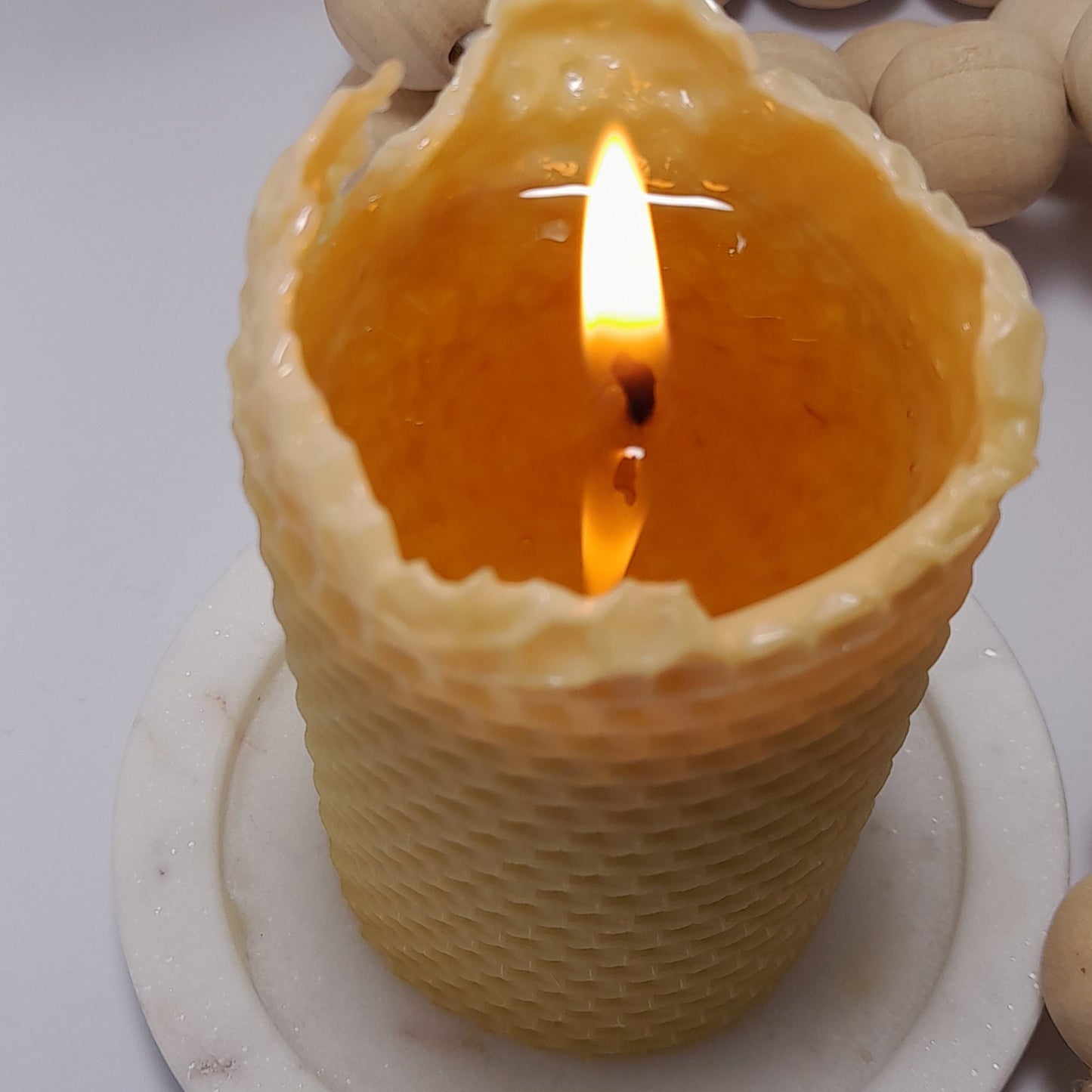 Beeswax pillar candle rolled honeycomb - 20cm