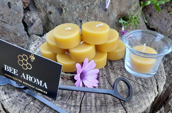 10 Beeswax tealight refills with 2 glass holders