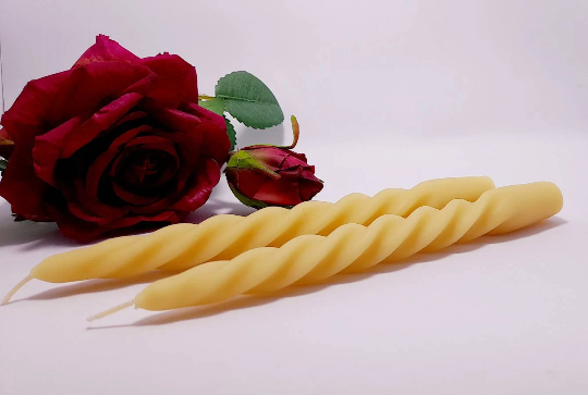 Beeswax twisted / spiral dinner / taper candles 4 pack
