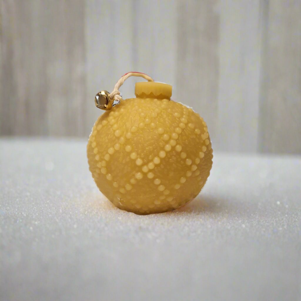 Bauble beeswax pillar - Christmas novelty candle
