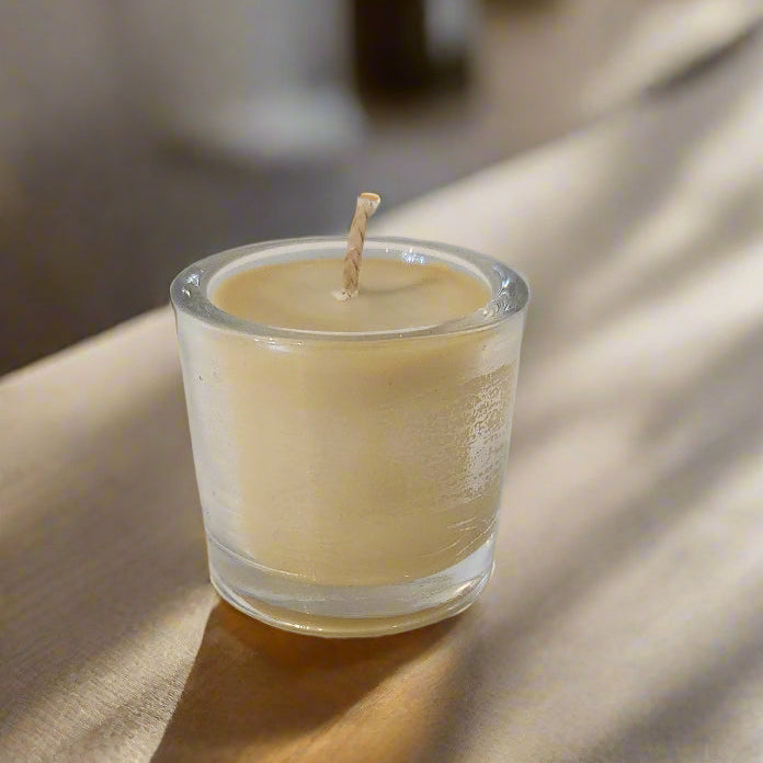 Beeswax scented mini pot candle