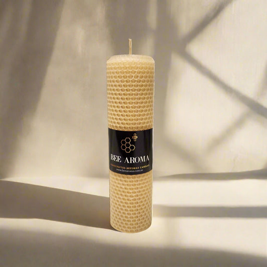 Beeswax pillar candle rolled honeycomb - 20cm