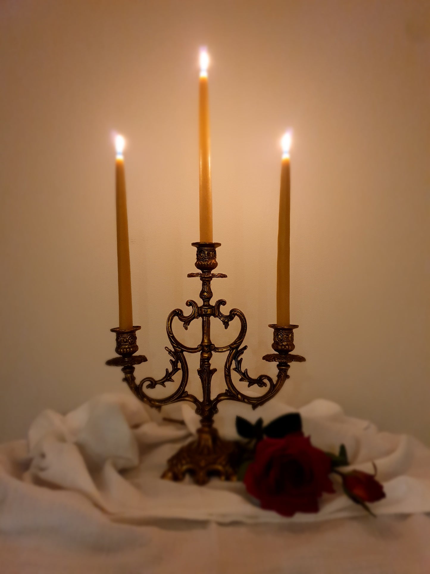 Beeswax Tall Dinner Taper Candle  35cm 12+ hour burn time