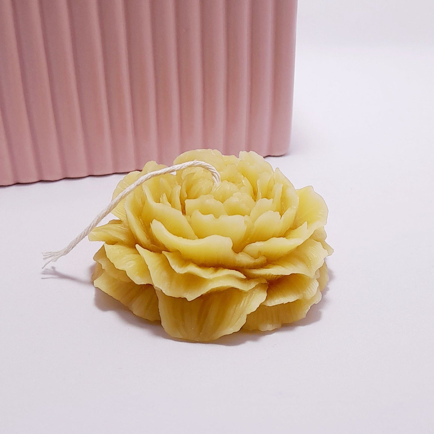 Peony beeswax candle